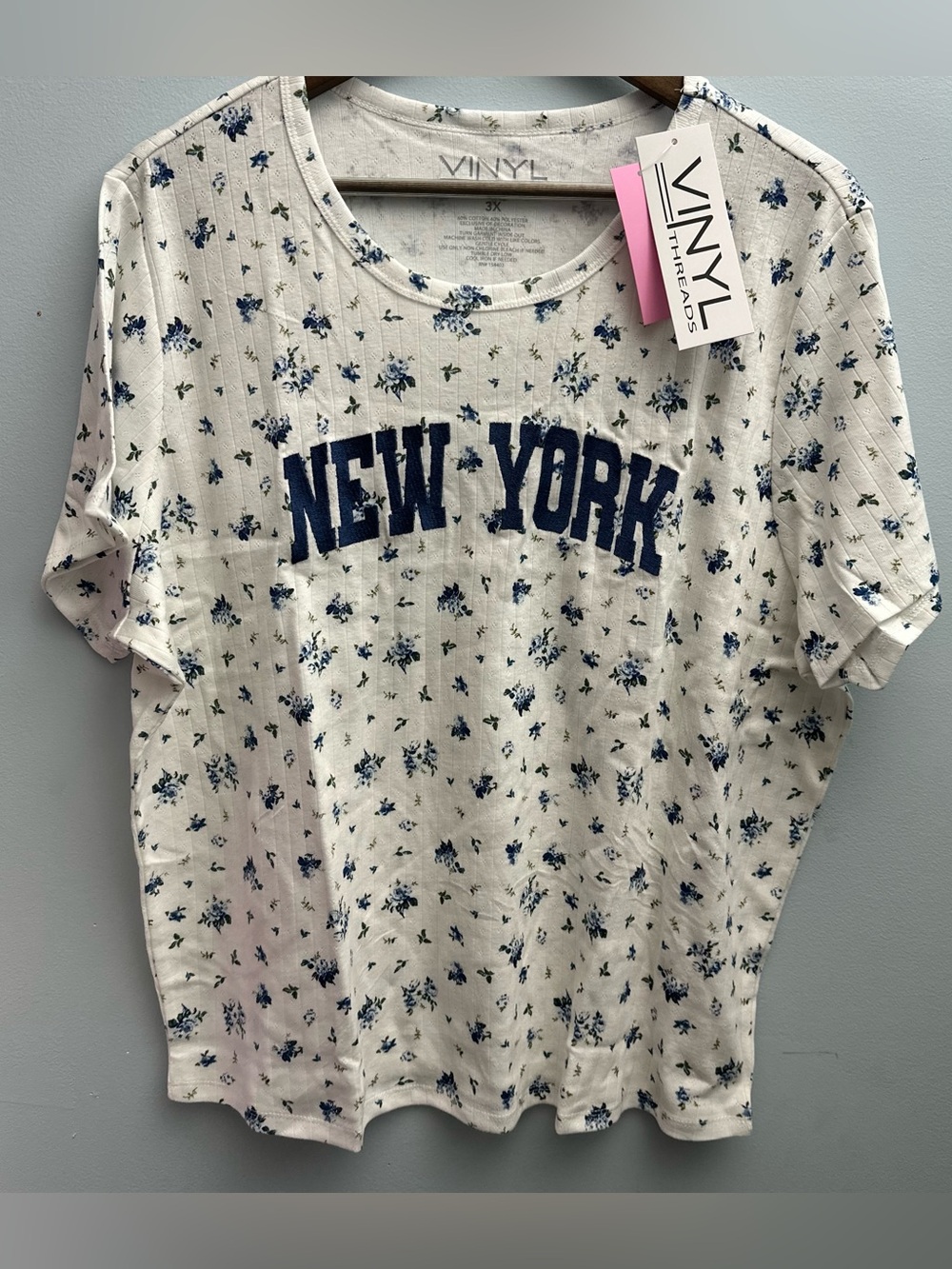 NWT Vinyl Threads Floral NY Top 3X